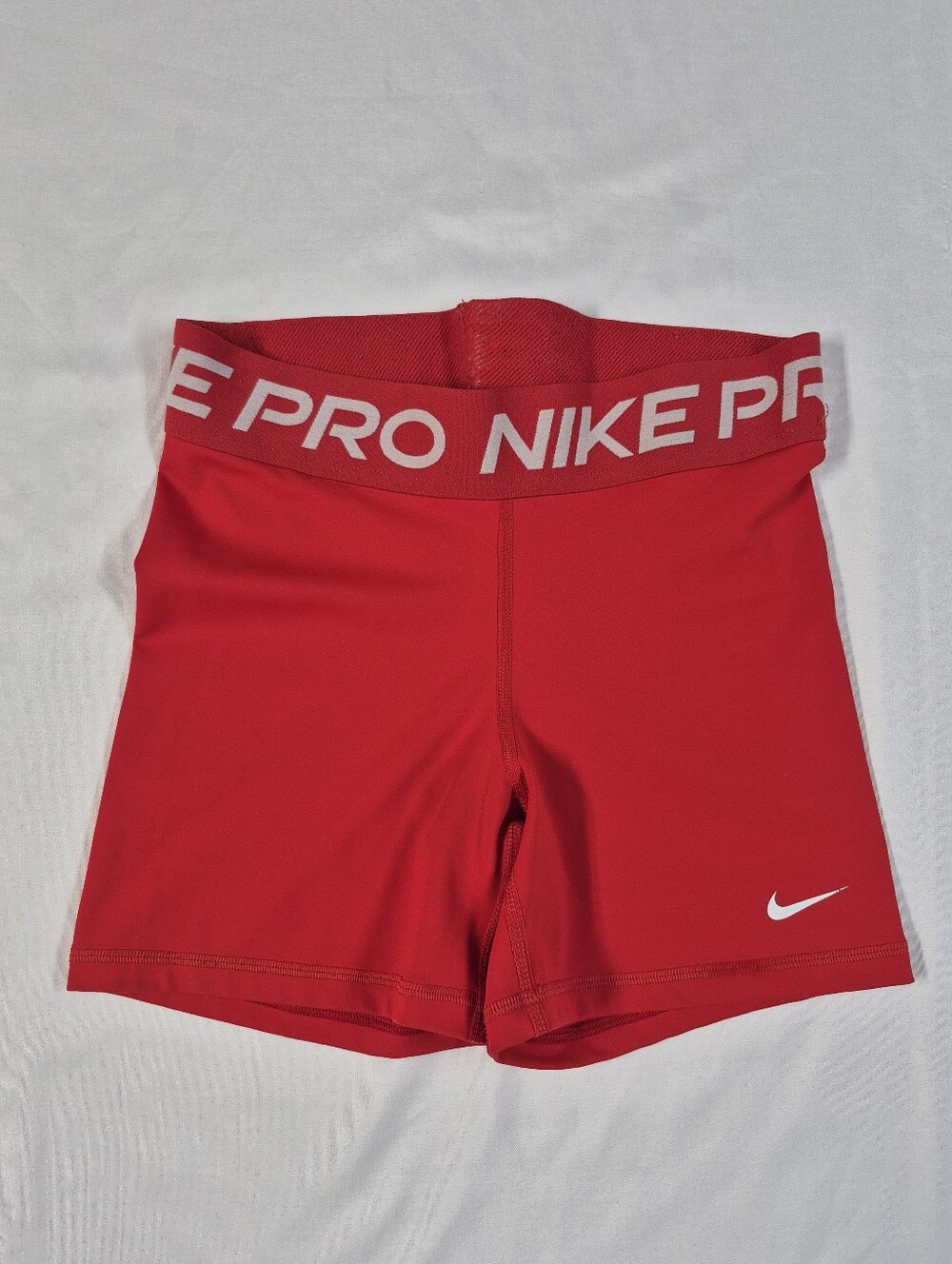 Women's Nike Pro Red Compression Shorts Size S CZ9857-658